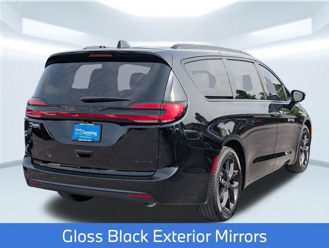 New 2027 Diamond Black Crystal Pearl-Coat Exterior Paint Chrysler Limited image 6