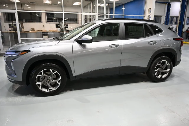 2026 Chevrolet Trax LT - Photo 7