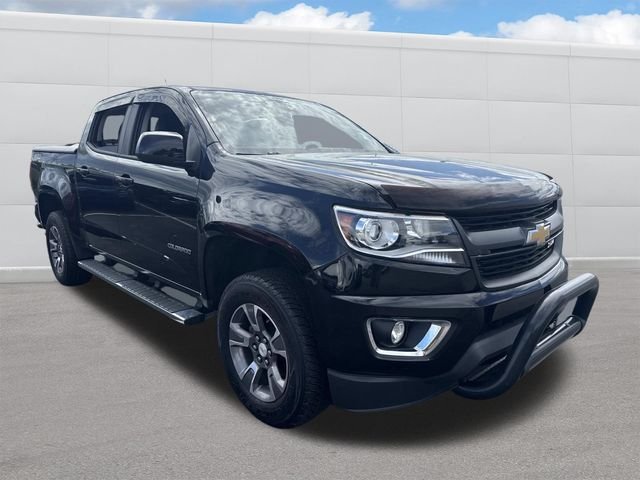 Used 2016 Black Chevrolet Z71 image 9