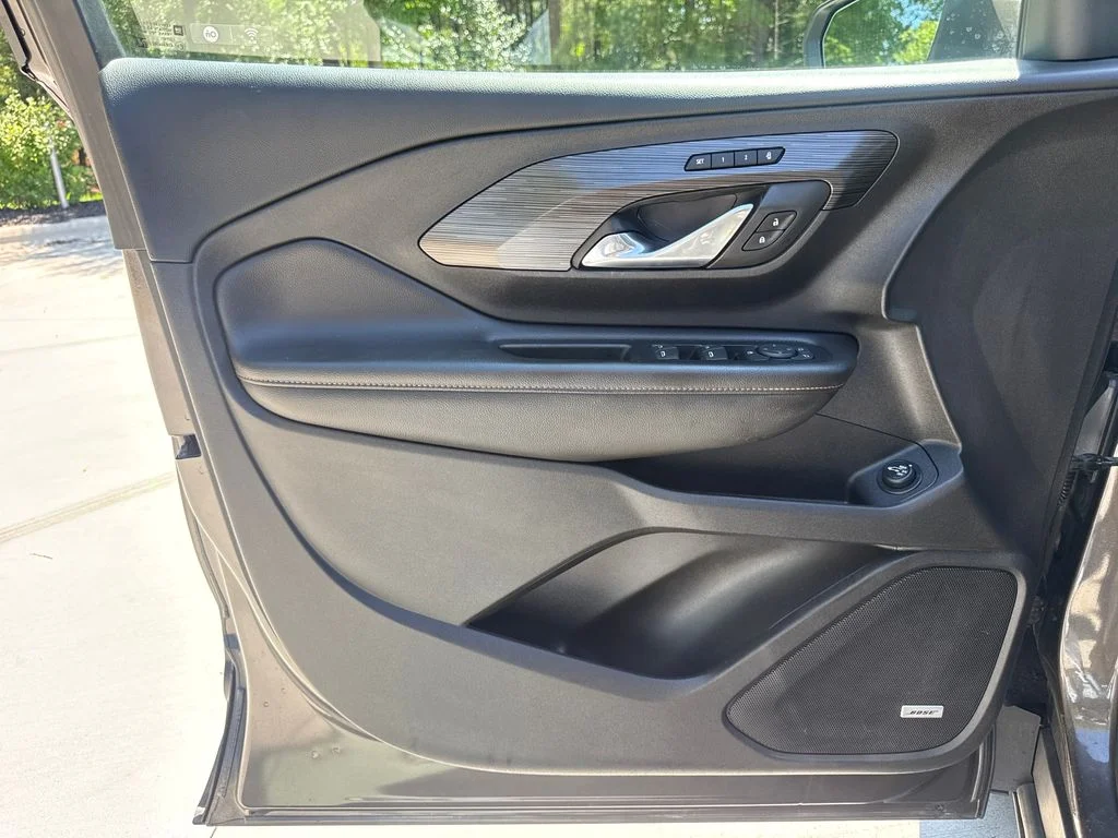 Used 2019 Quartz Metallic GMC SLT image 29