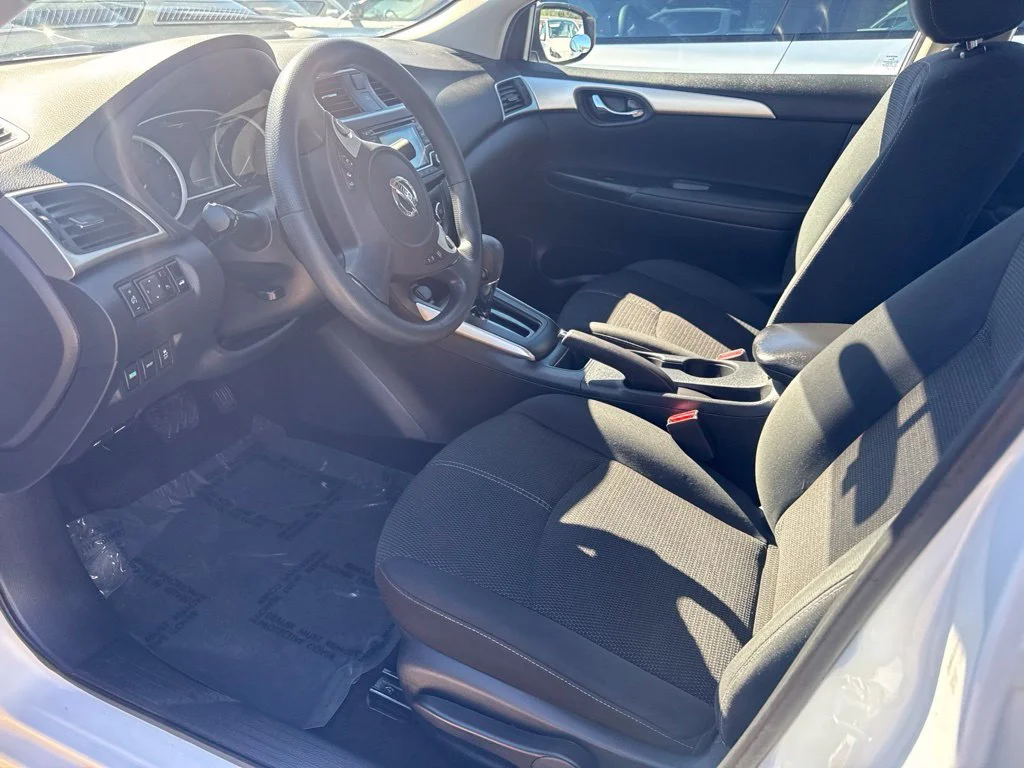 Used 2018 White Nissan S image 3