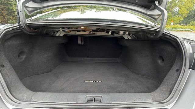 Used 2023 Gray Nissan S image 13