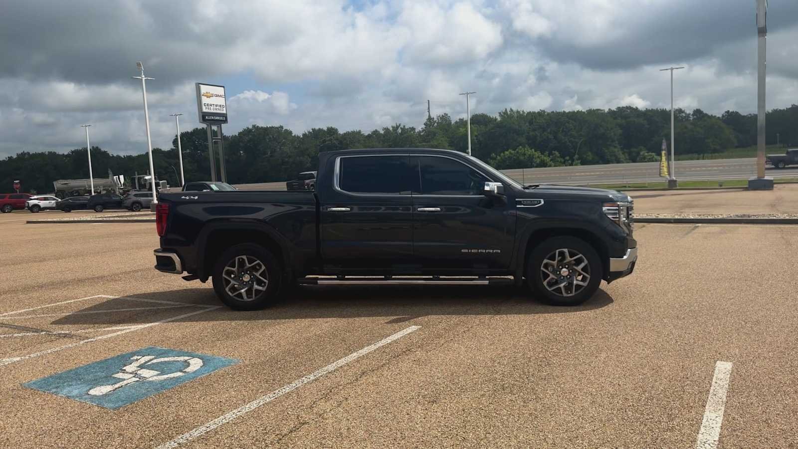 Used 2026 Titanium Rush Metallic GMC SLT image 9