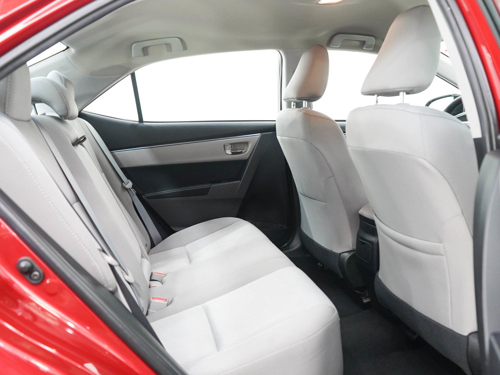 Used 2016 Barcelona Red Metallic Toyota LE image 12