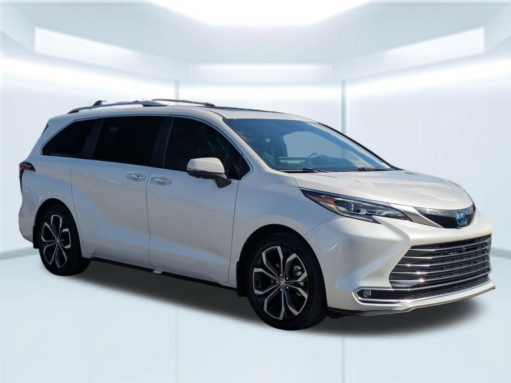 Used 2025 Beige Toyota Platinum image 7