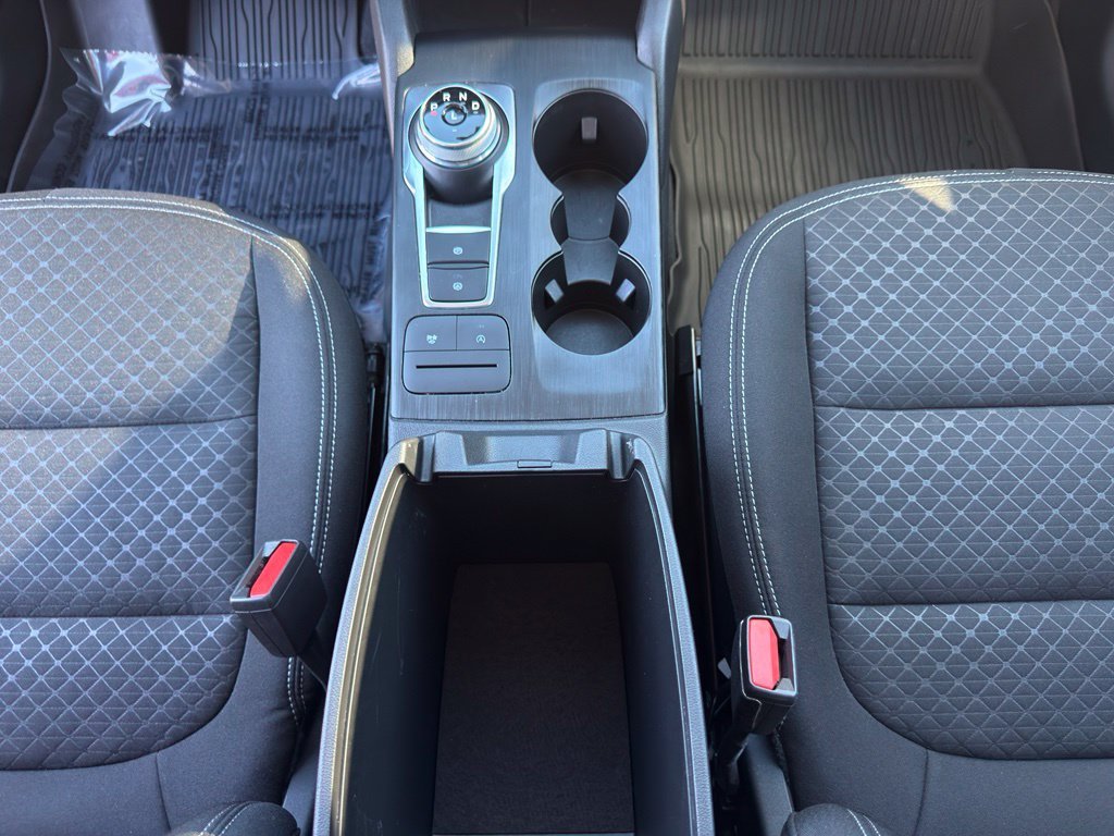 Used 2023 Red Ford Active image 21
