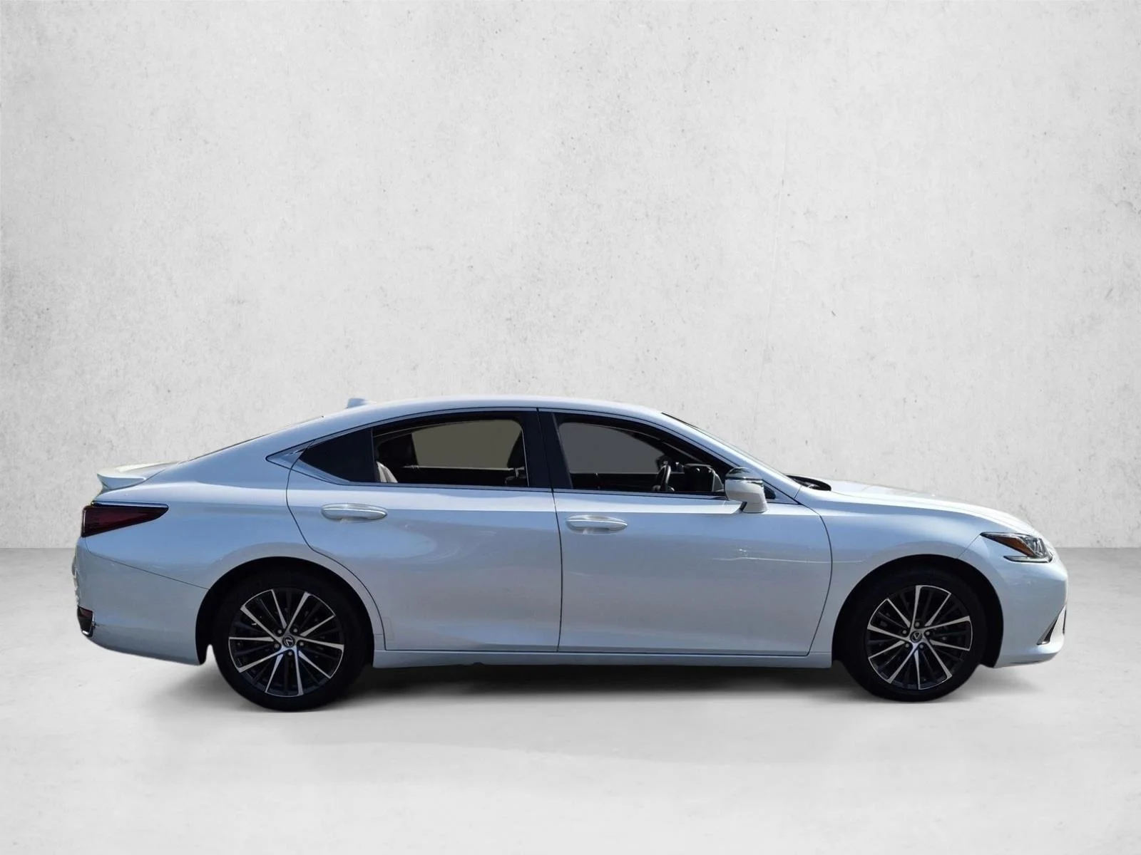 Used 2024 Eminent White Pearl Lexus ES 300h image 5