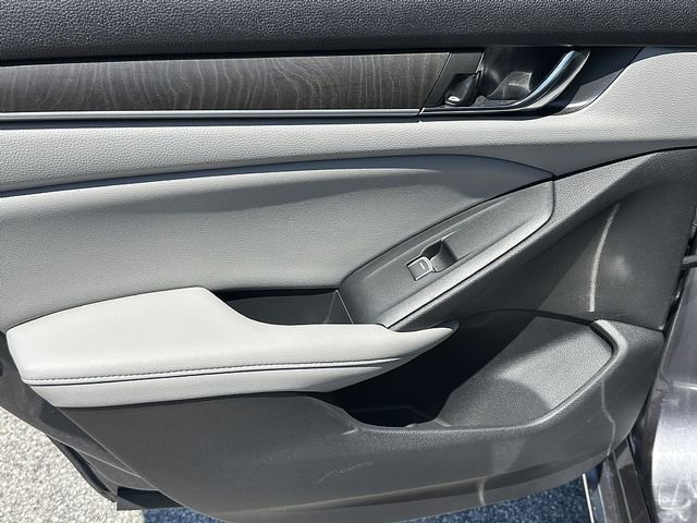 Used 2020  Honda EX-L image 16