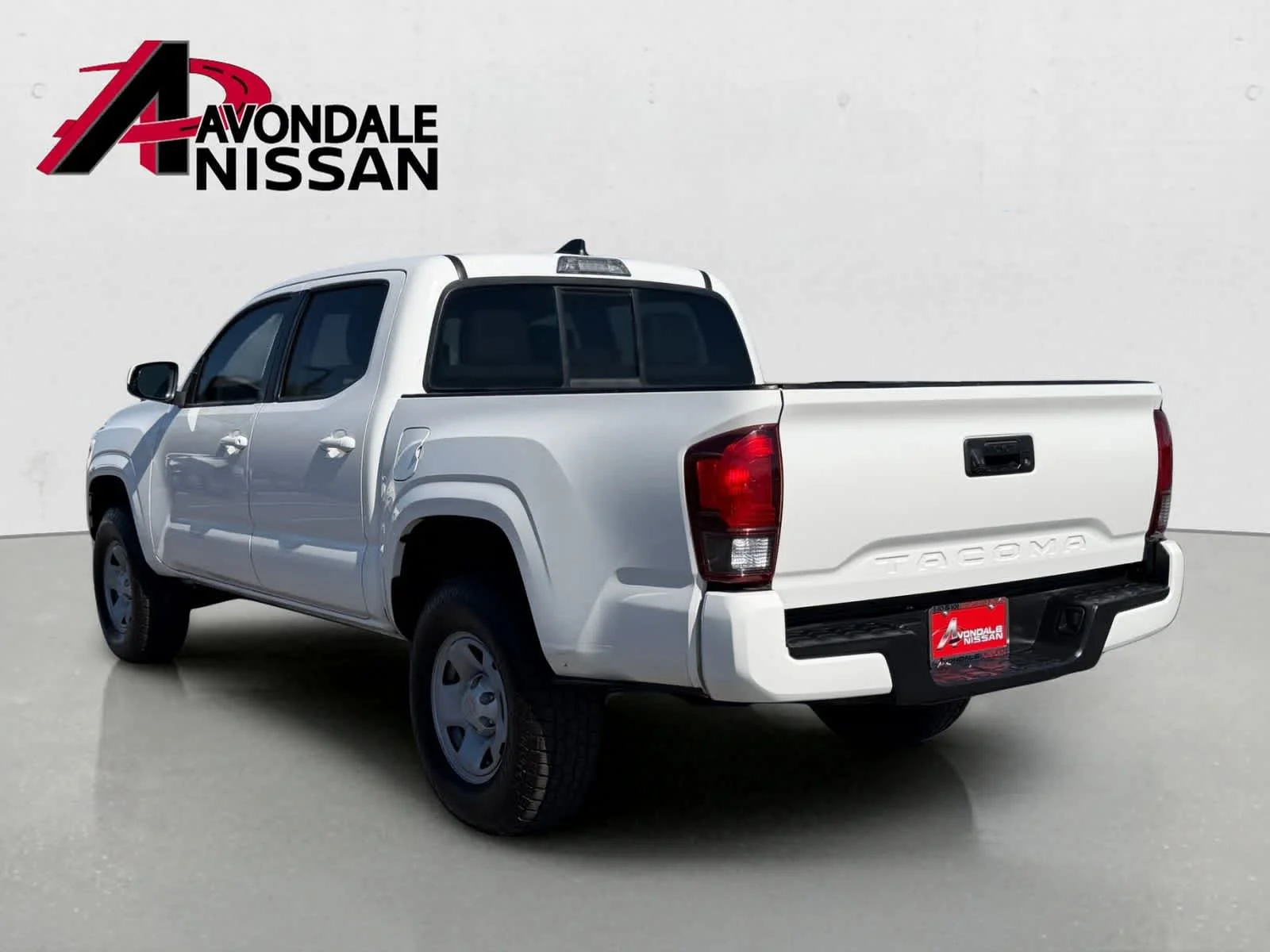 Used 2022 White Toyota SR image 4