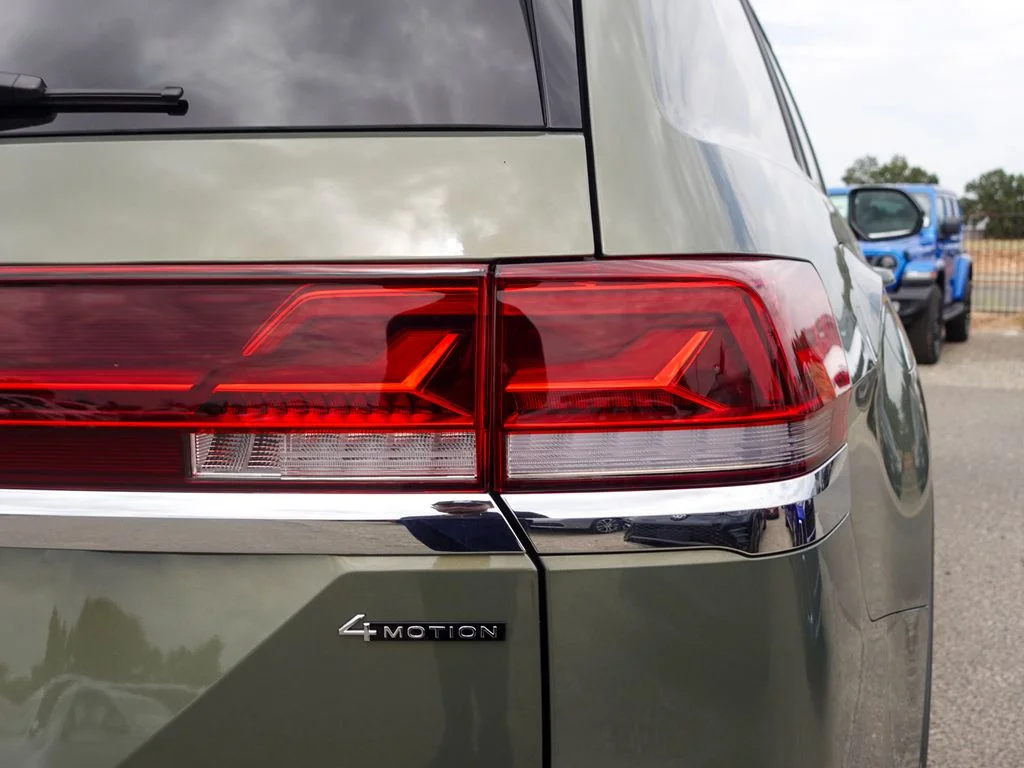 New 2026  Volkswagen SE w/Technology image 6