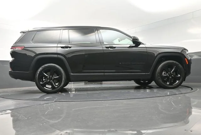 Used 2024 Black Jeep Limited image 40