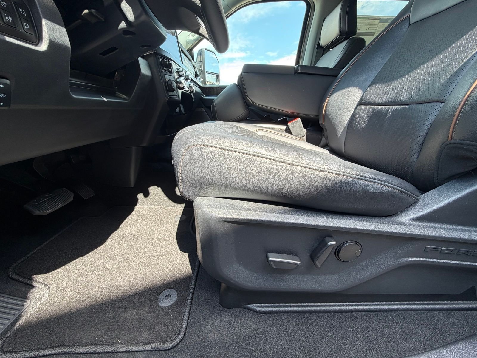 New 2026 Marsh Gray Ford F-350® Lariat® image 12