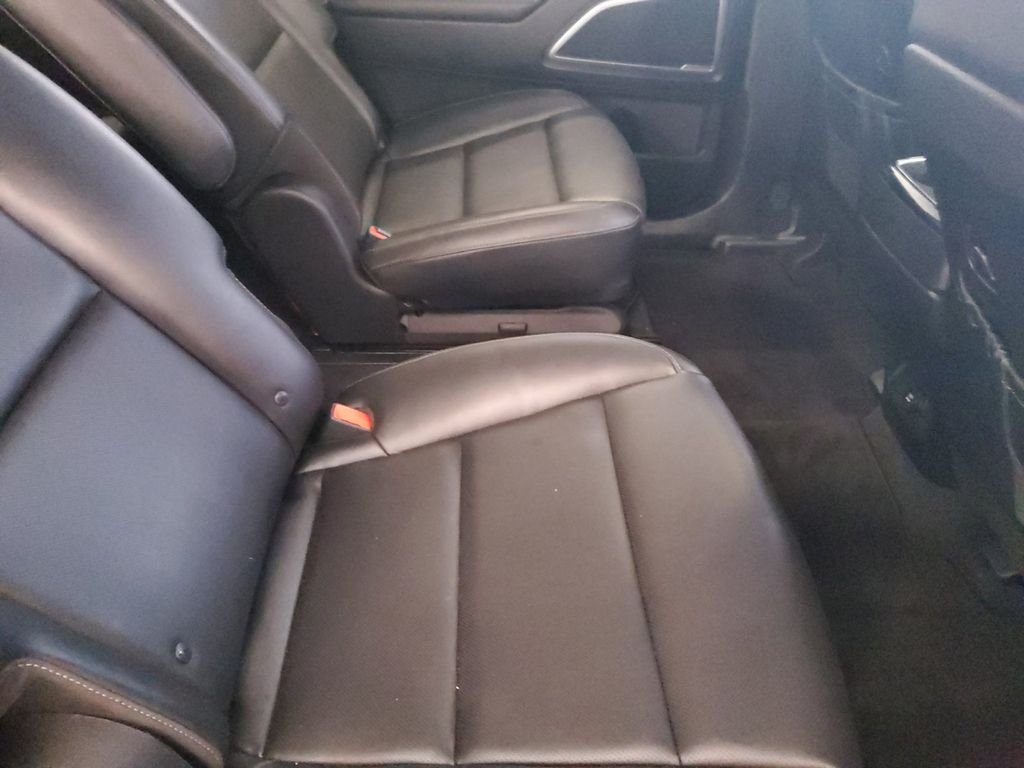 Used 2025 Black Kia S image 17