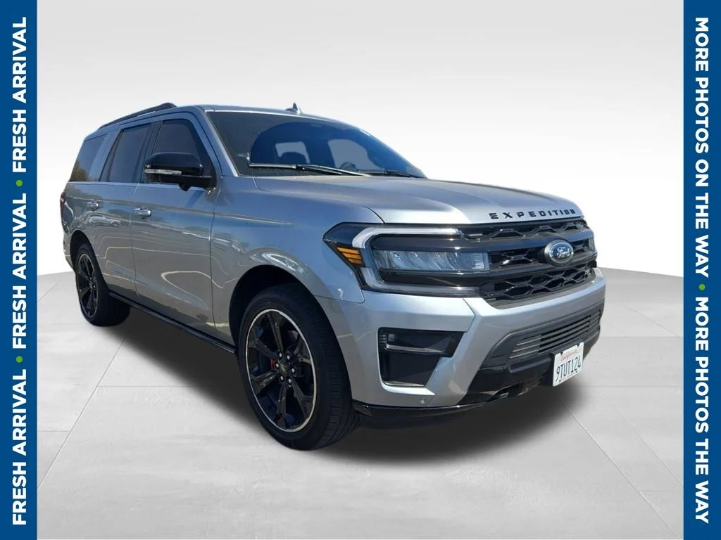 Used 2023 Silver Ford Limited image 1