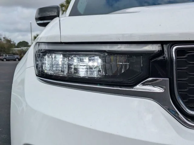 Used 2024 Bright White Cl Jeep Limited image 13