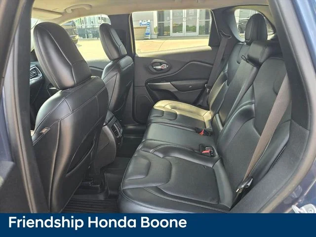 Used 2021 Blue Jeep Latitude Lux image 12