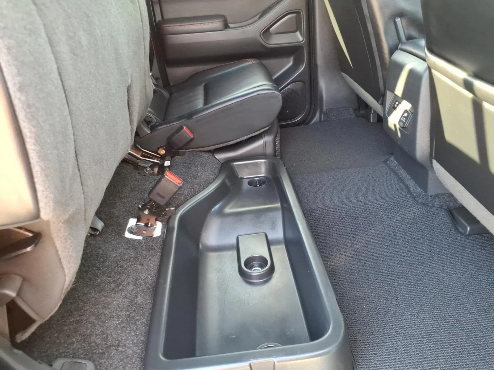 Used 2023 Glacier White Nissan PRO-4X image 25