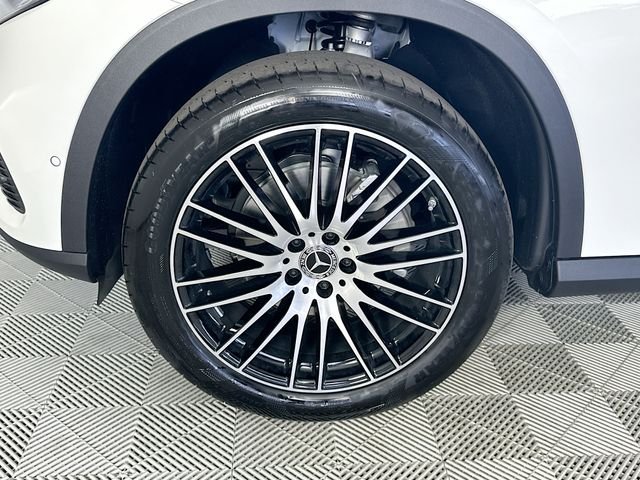 New 2026 Polar White Mercedes-Benz GLC 300 image 30