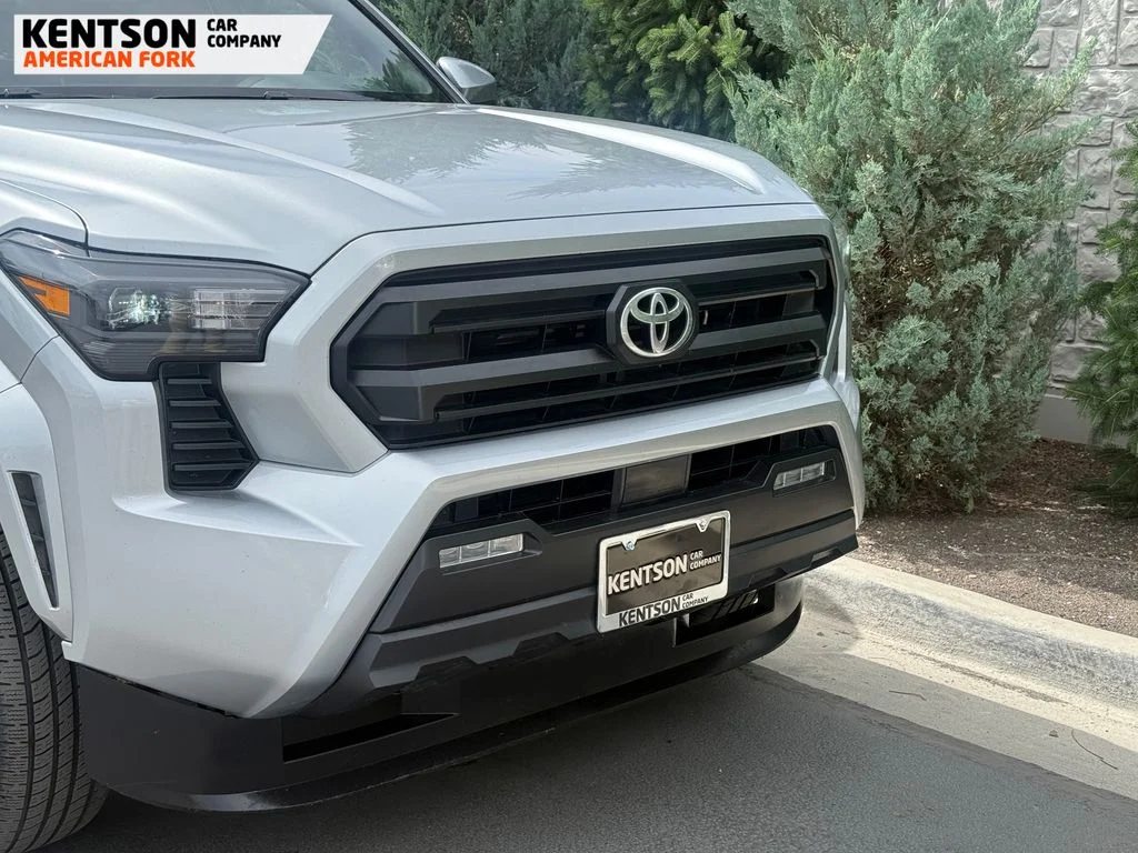 Used 2025 Silver Toyota SR5 image 11