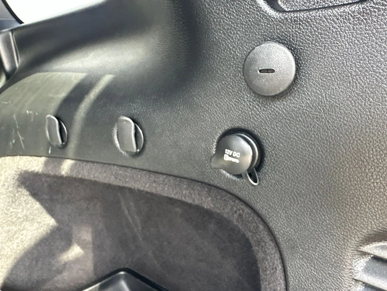 Used 2020 Red Jeep Altitude image 26