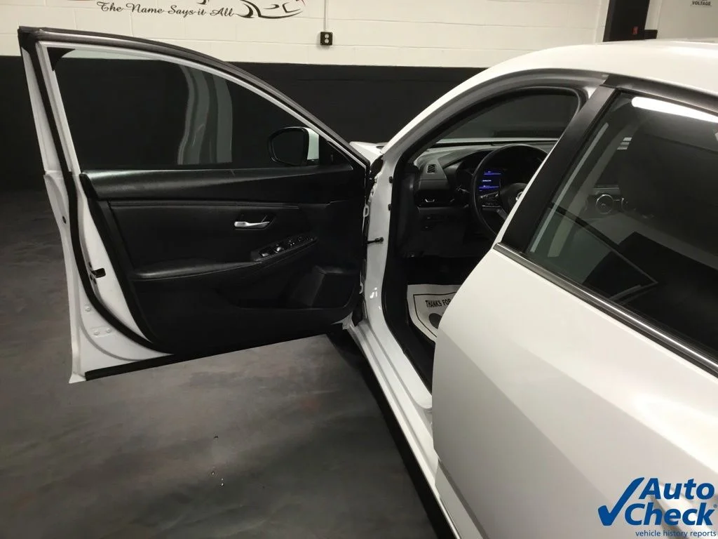 Used 2023 White Nissan SV image 15