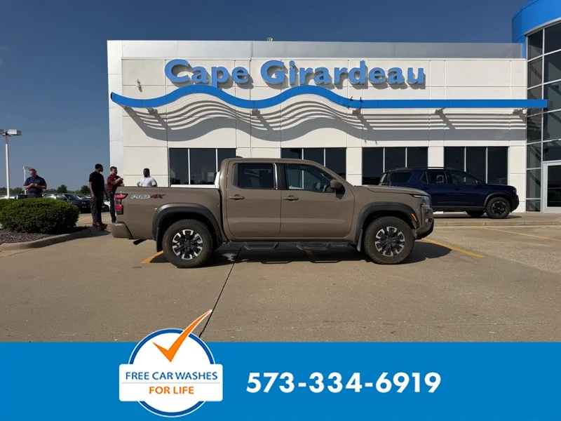 2024 Nissan Frontier PRO-4X Crew Cab 4X4's photo