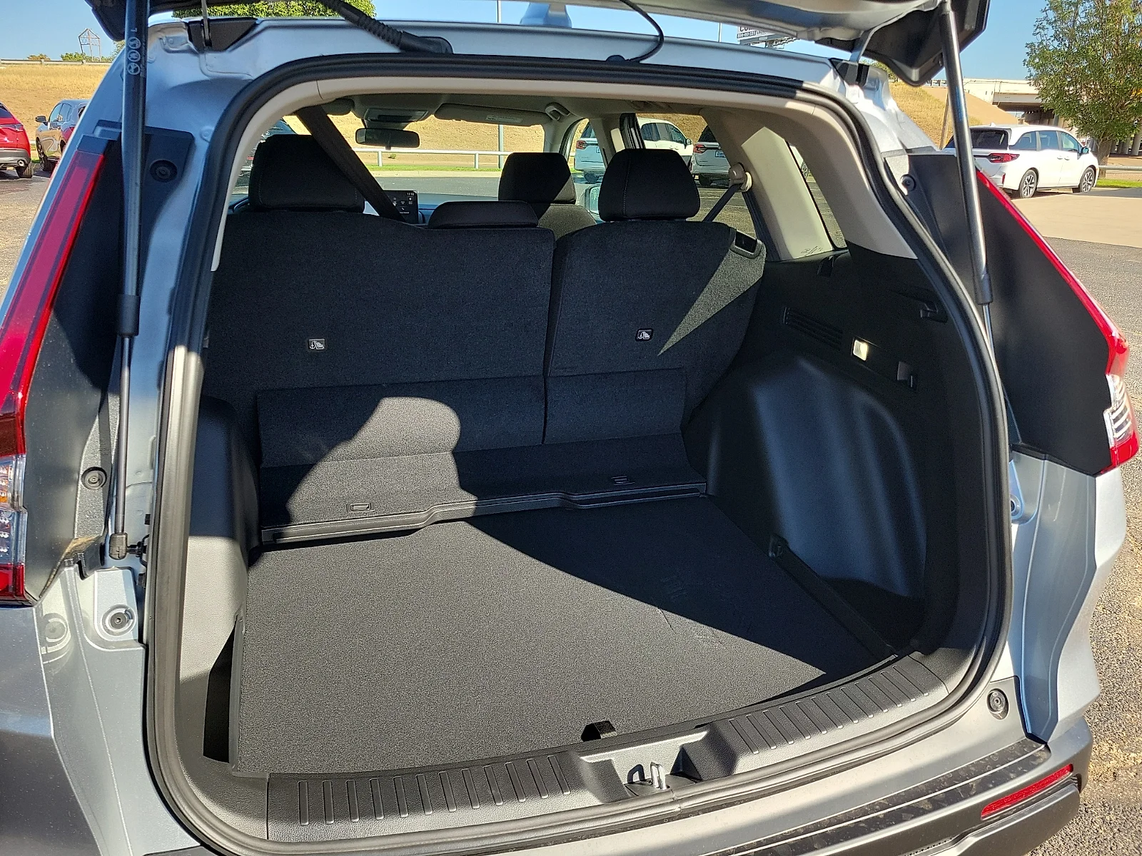New 2026 Solar Silver Metallic Honda LX 2WD image 15