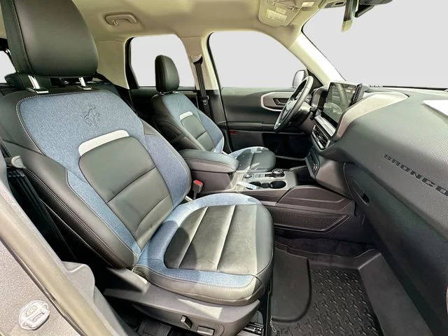 Used 2025 Gray Ford Outer Banks image 27