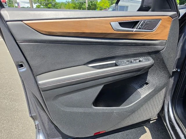 2024 Volkswagen Atlas SE w/Tech - Photo 19