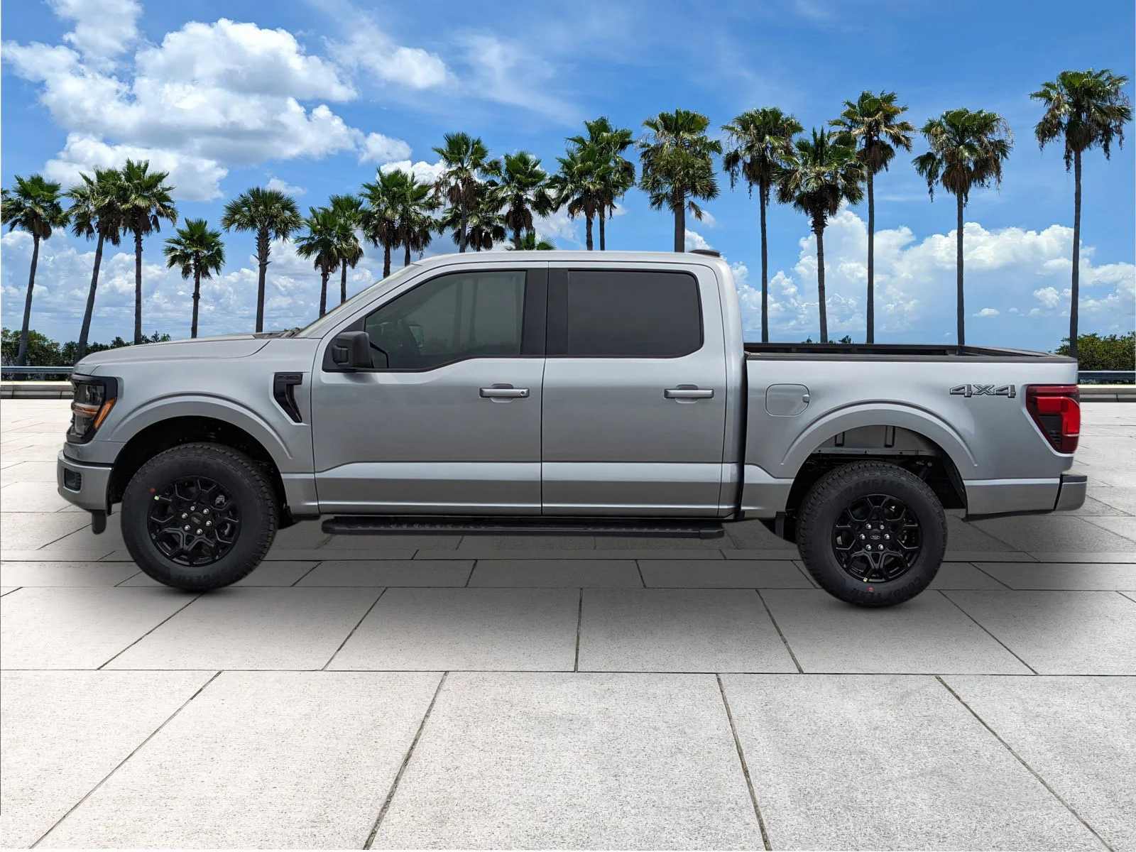 New 2026 Iconic Silver Metallic Ford XLT image 4