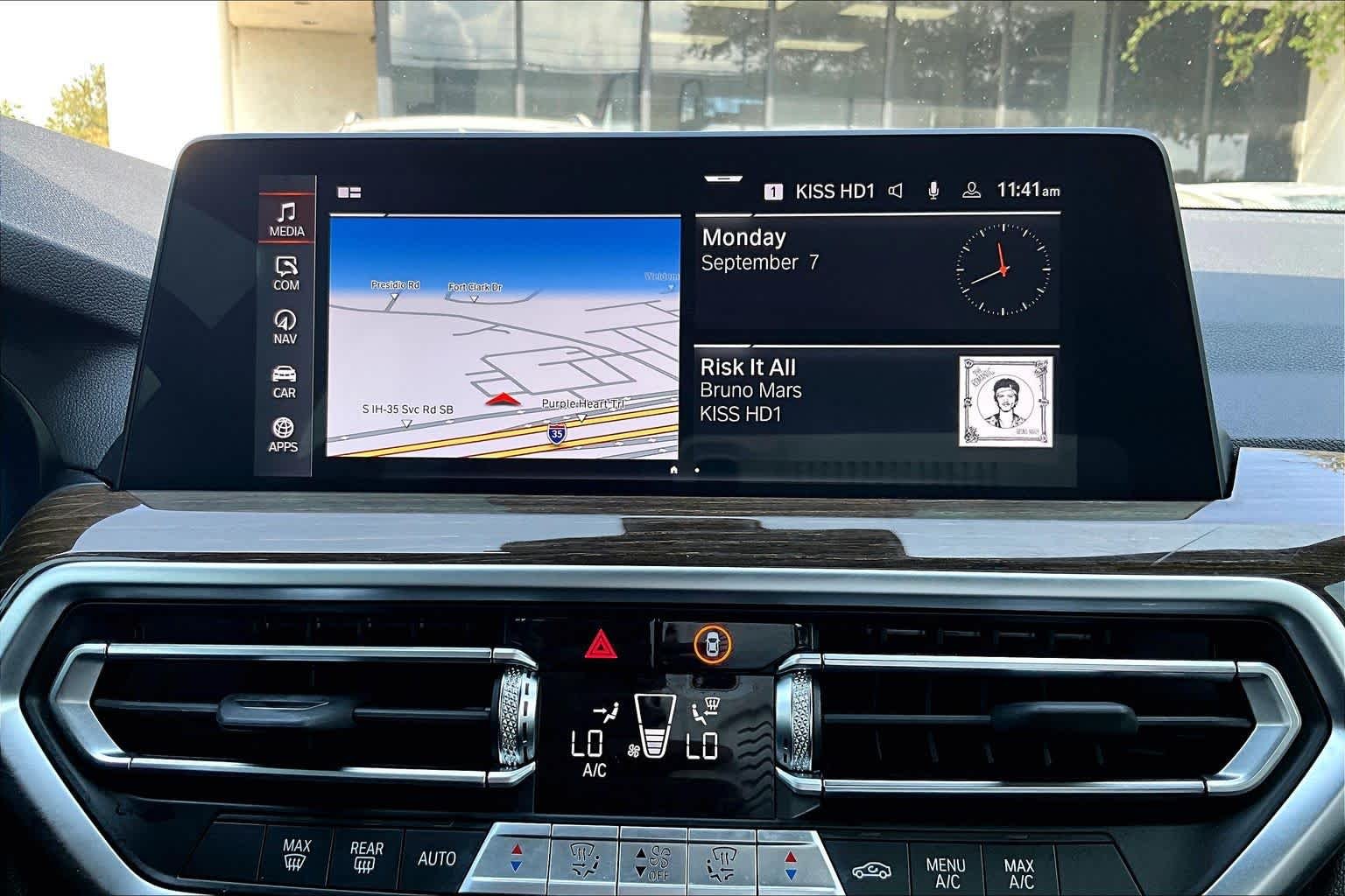 Used 2022 Alpine White BMW xDrive30i image 32