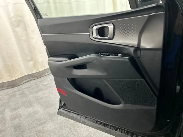 Used 2025  Kia EX image 20