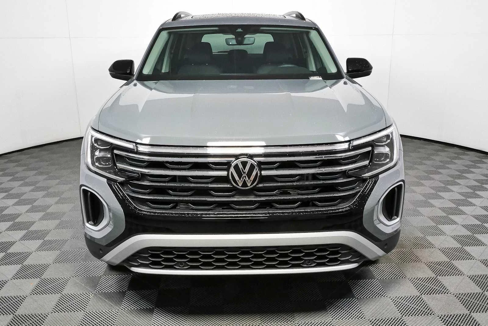 New 2026 Pure Gray Volkswagen 2.0T Peak Edition image 39