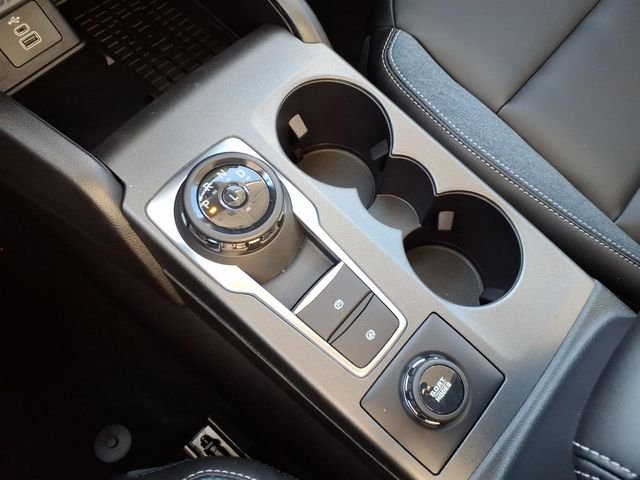 New 2025 Azure Gray Metallic Tri-Coat Ford Outer Banks® image 29