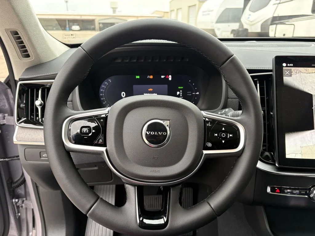New 2026 Aurora Silver Volvo Ultra image 15