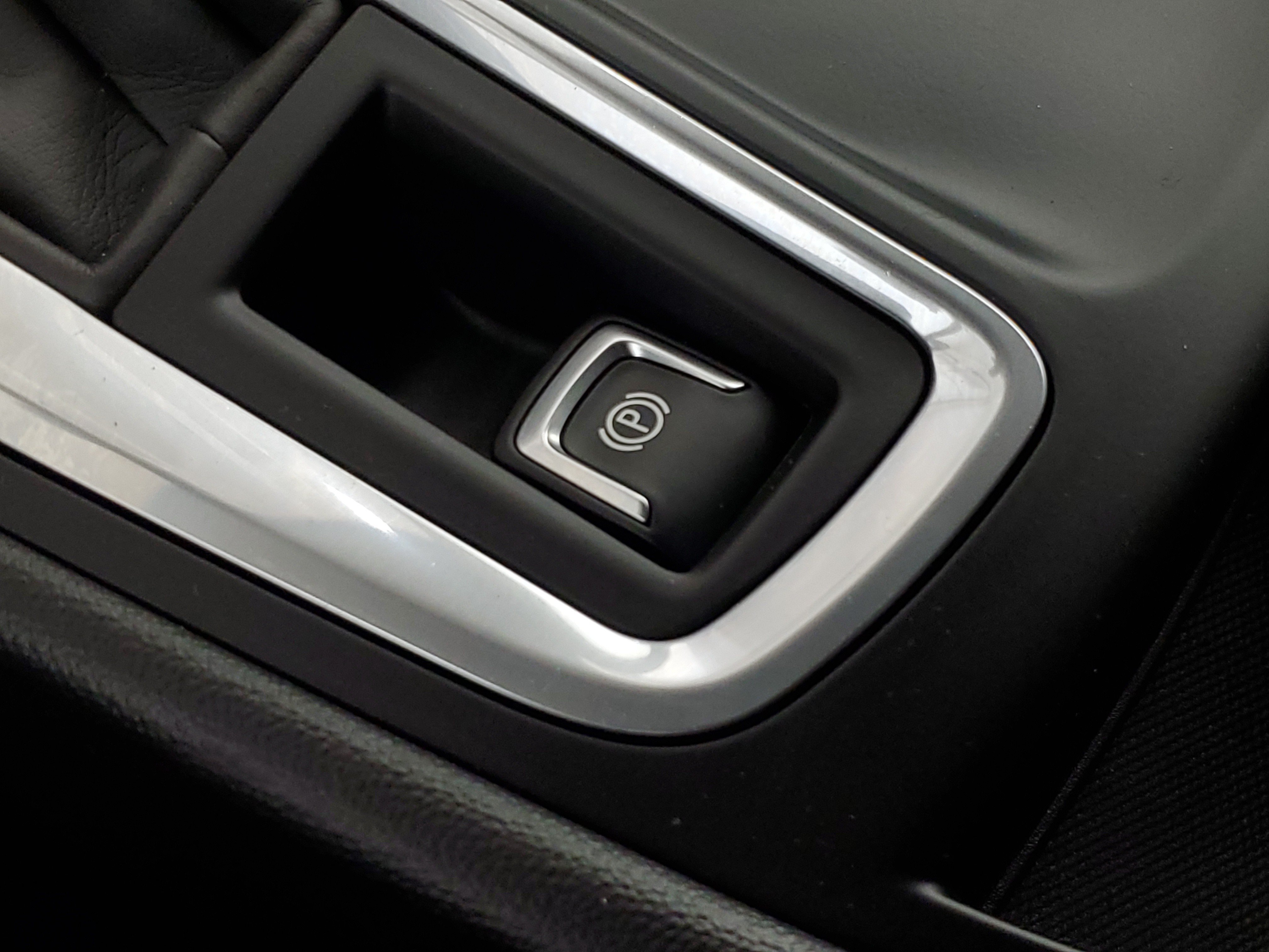Used 2022 Iron Gray Metallic Chevrolet LT image 31
