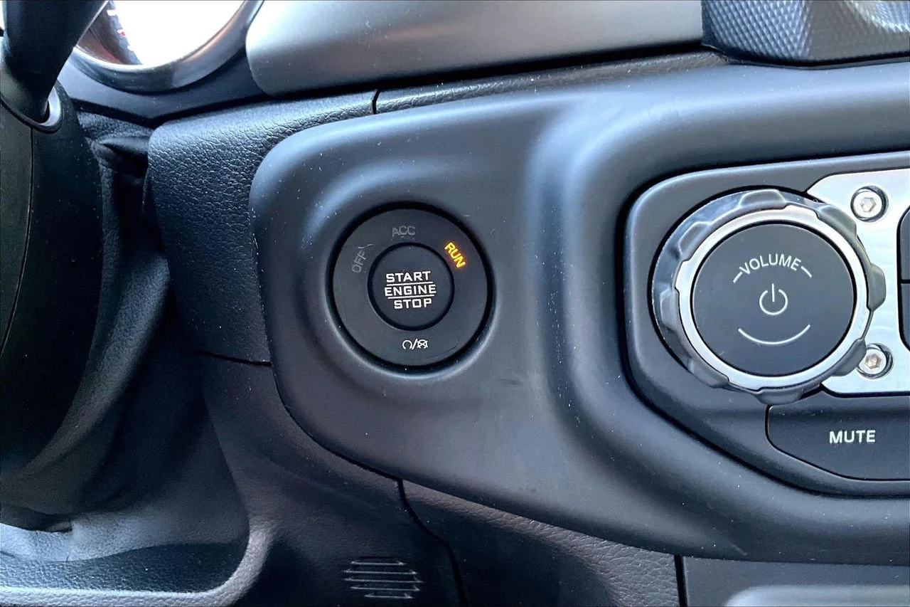 Used 2021 White Jeep Rubicon image 27