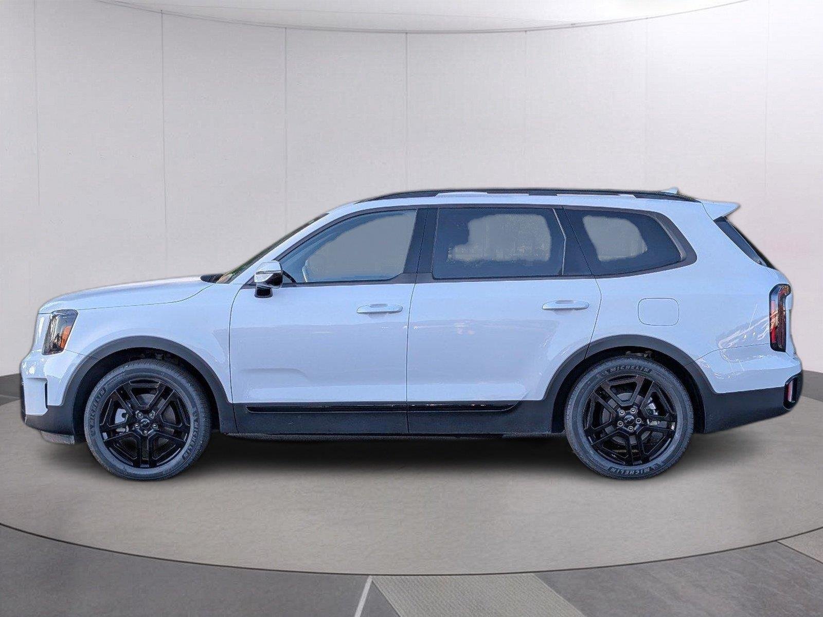 Used 2025 Glacial White Pearl Kia SX-Prestige X-Line image 2