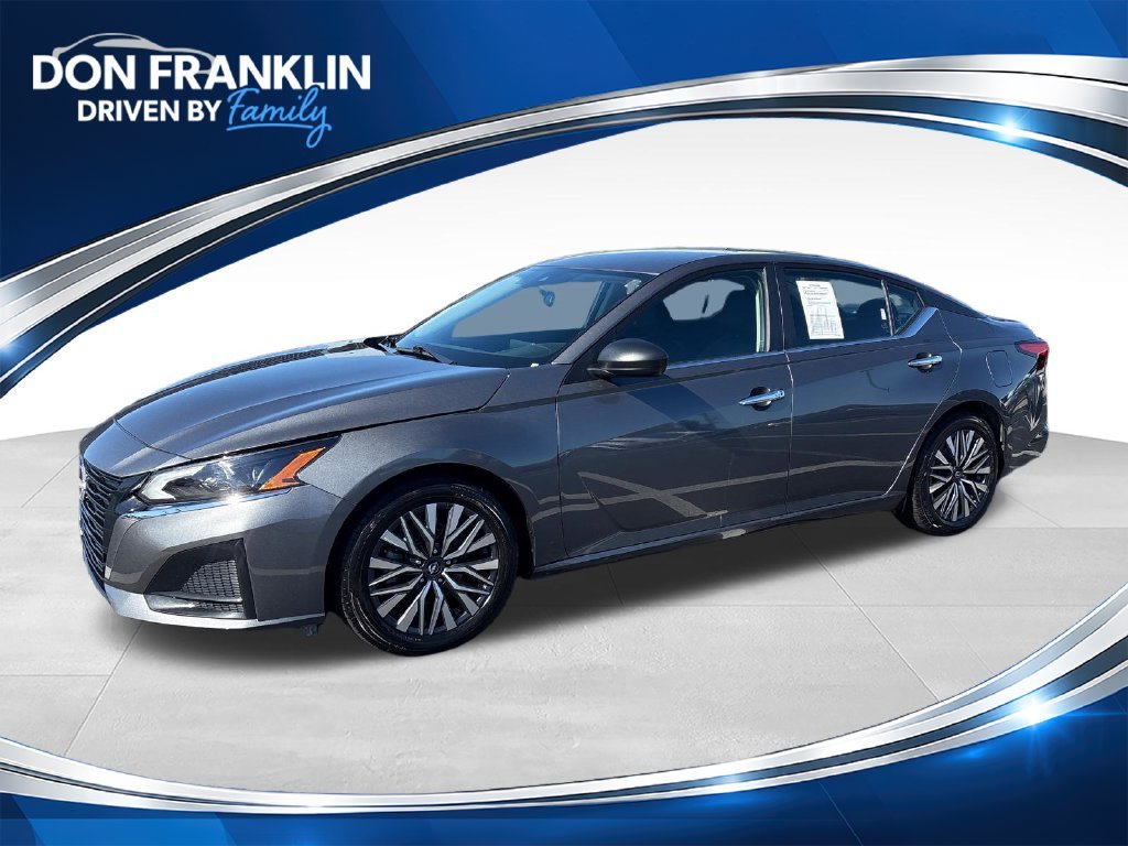 Used 2024 Gray Nissan 2.5 SV image 1