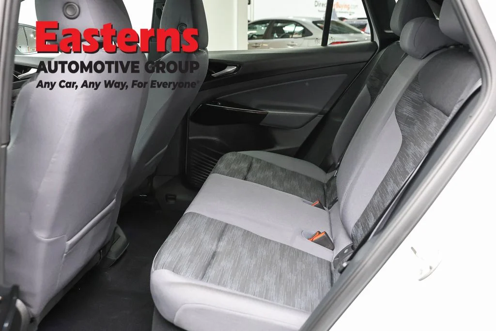 Used 2021 White Volkswagen Pro image 21
