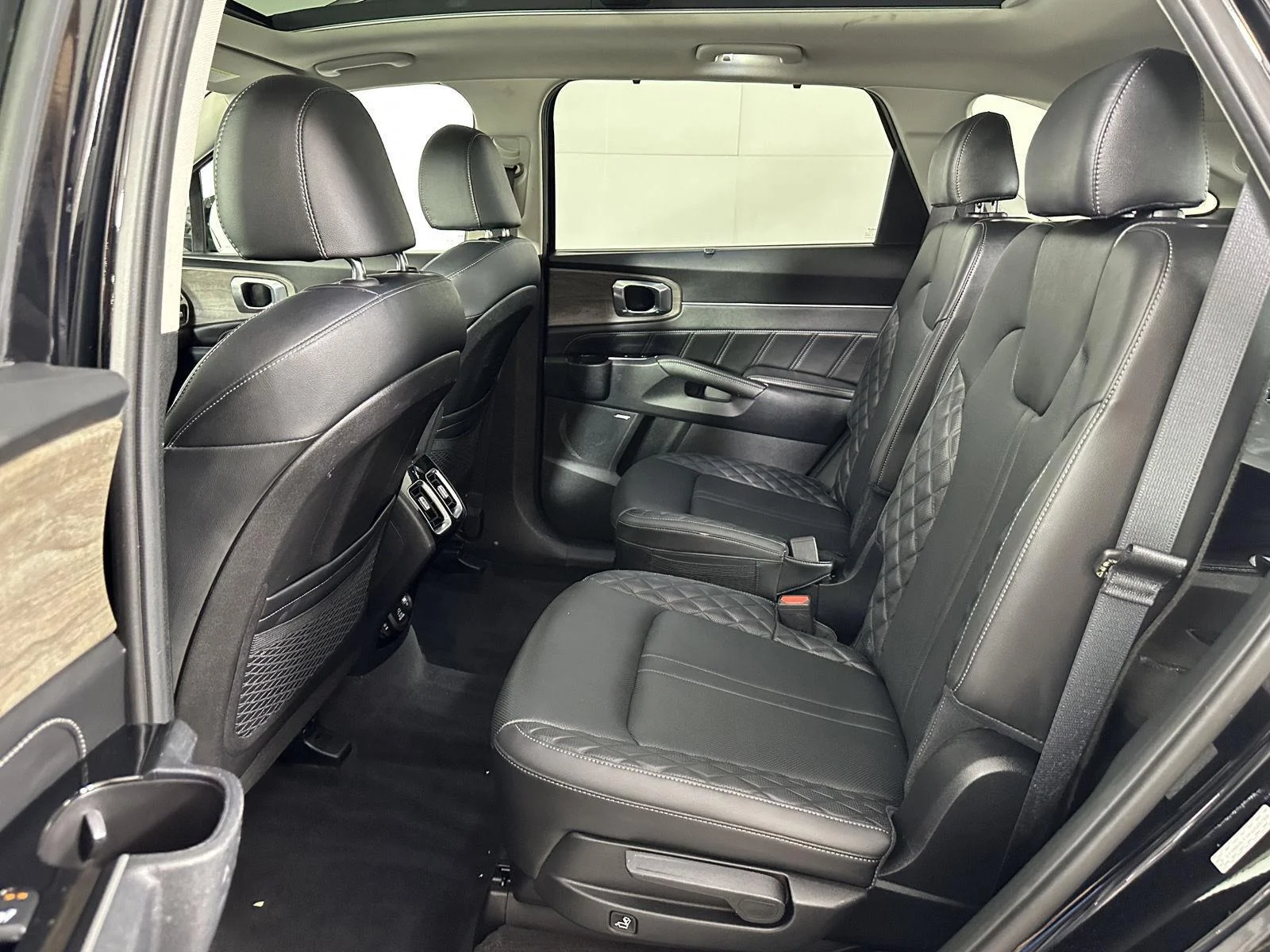 Used 2023 Ebony Black Kia X-Line SX Prestige image 33