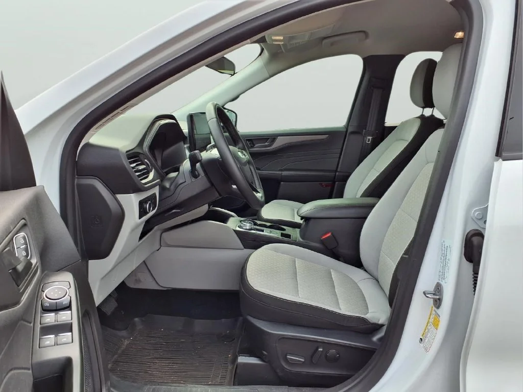 Used 2024 White Ford Active image 14