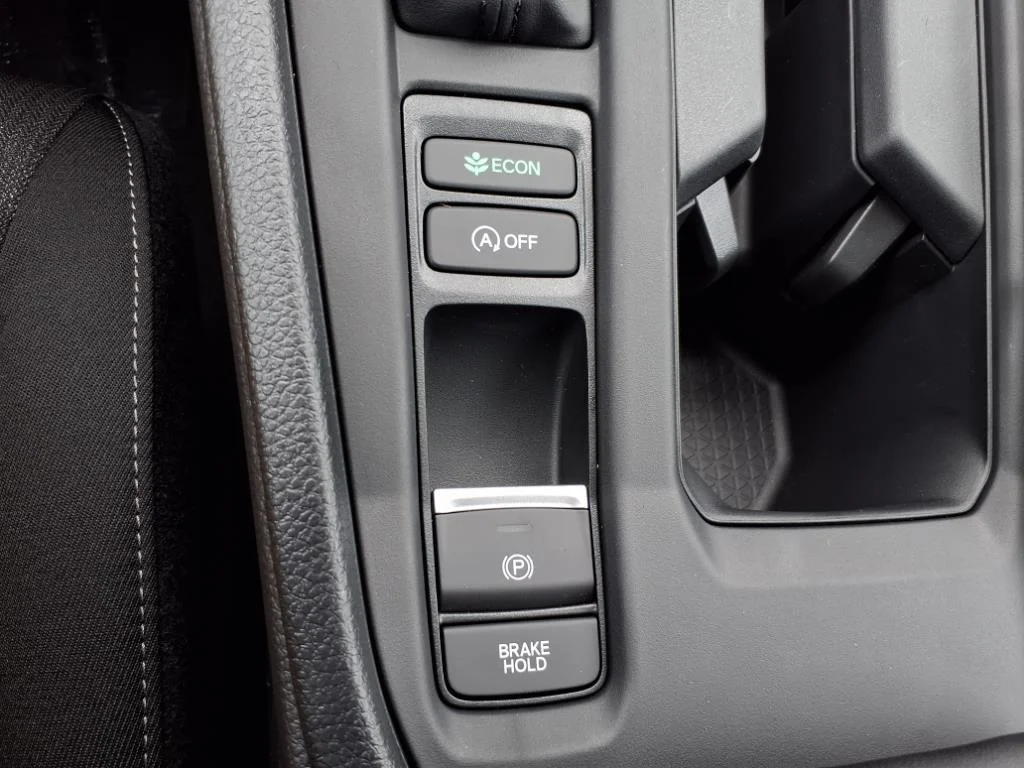 2025 Honda Accord SE - Photo 22