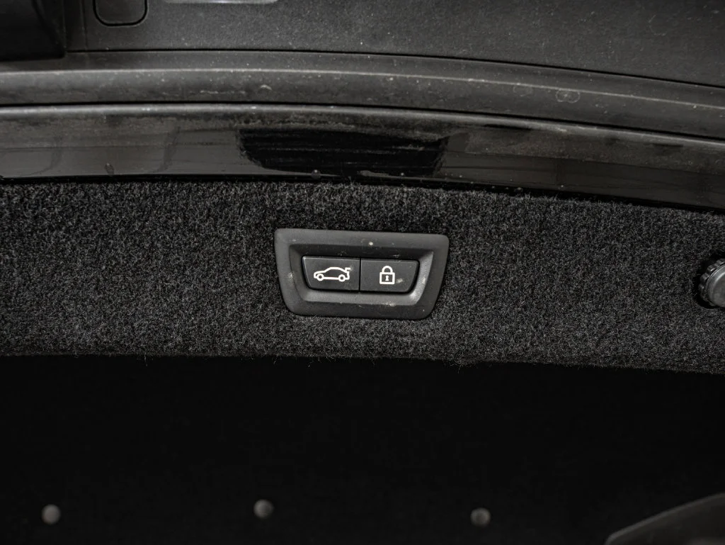 Used 2023 Black Sapphire Metallic BMW ALPINA B8 xDrive image 47