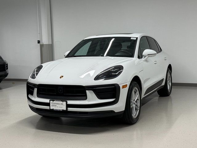 2023 Porsche Macan Base