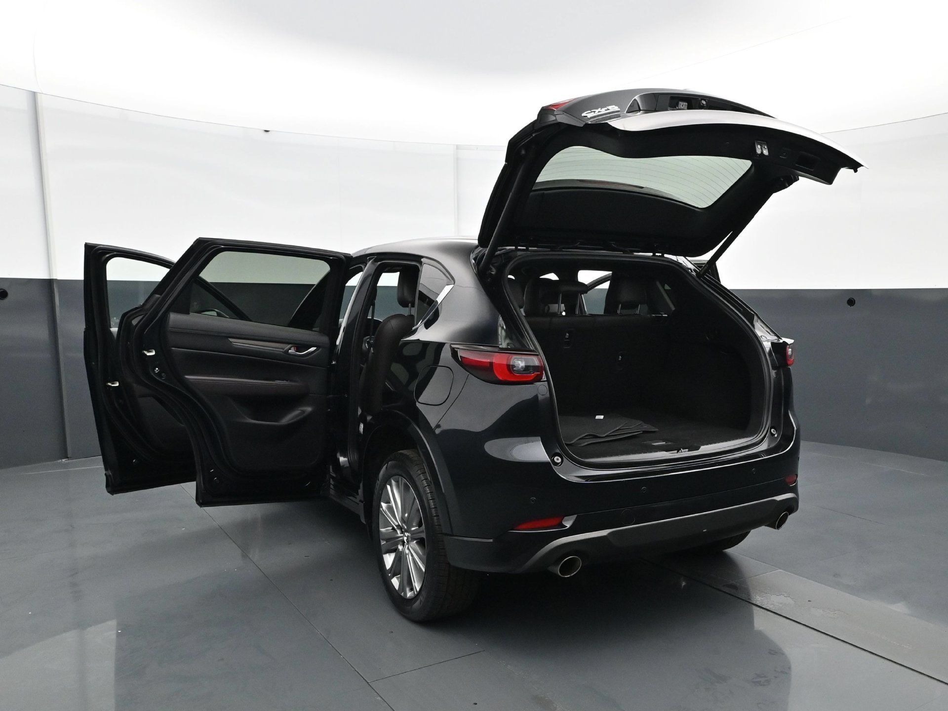 Used 2023 Jet Black Mica Mazda 2.5 Turbo Signature image 34