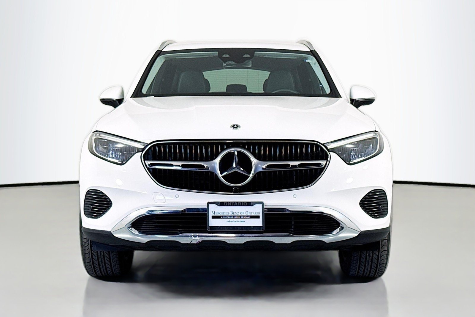 Certified Used 2025 Polar White Mercedes-Benz GLC 350e image 2