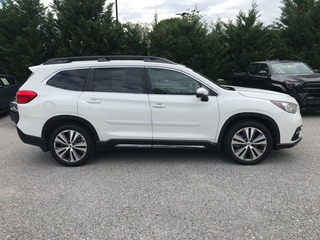 Used 2020 Crystal White Pearl Subaru Limited image 9