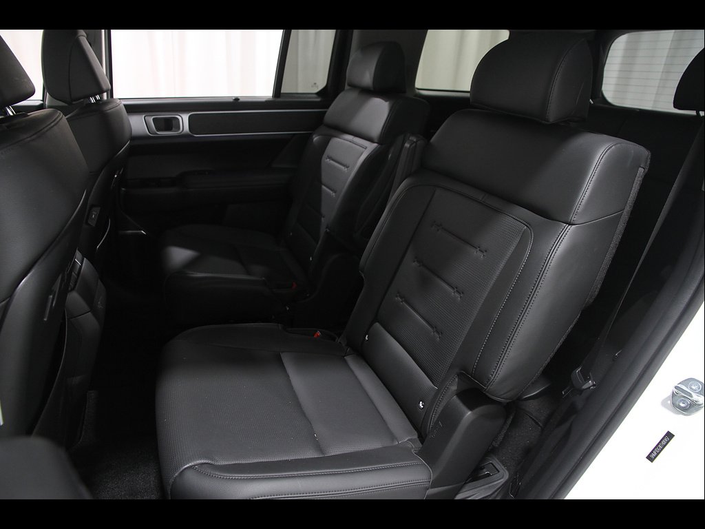 2026 Hyundai Santa Fe Limited - Photo 19