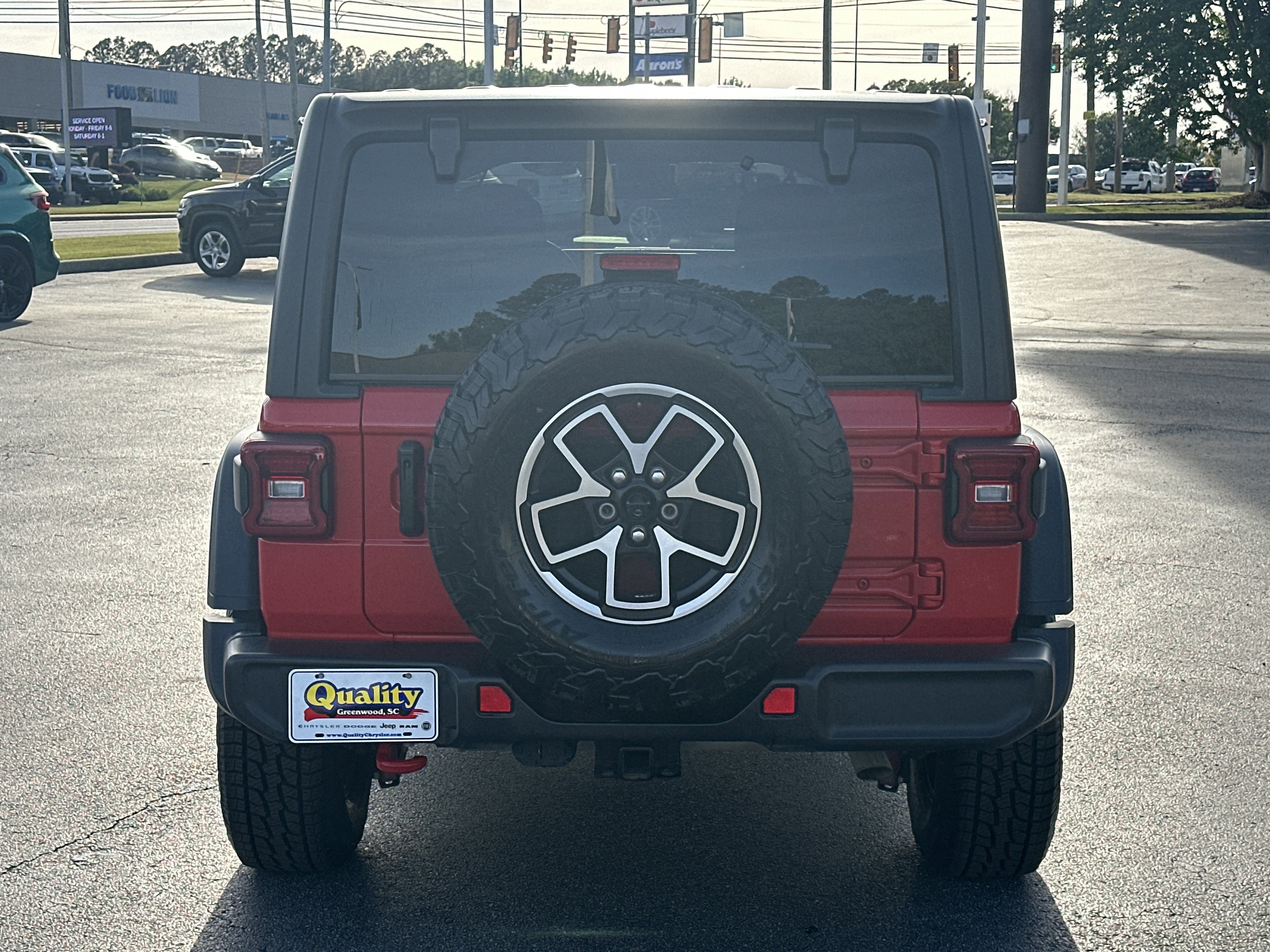 Used 2024 Firecracker Red Clearcoat Jeep Rubicon image 7